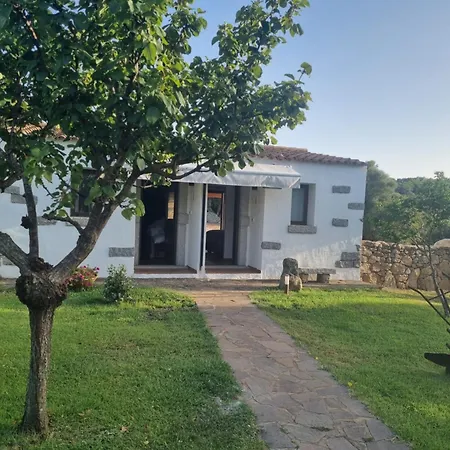 Bed & Breakfast Agliuledda Sara&luigi 3*